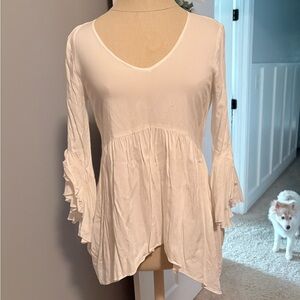 Cupio White V-Neck Ruffle Sleeve Tunic Top